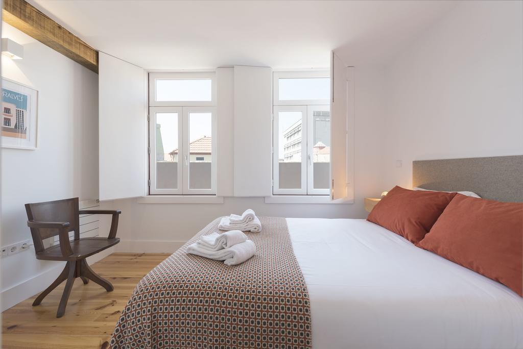 Lovelystay - Top Floor Balcony Apartment OOporto Extérieur photo
